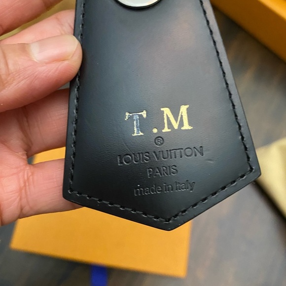 Lv ENCHAPPES KEY HOLDER - Picture 7 of 9